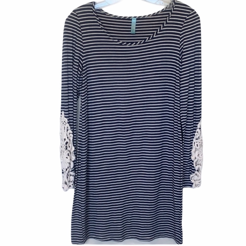 Loila Lace Long Sleeve Striped Tunic Size Medium